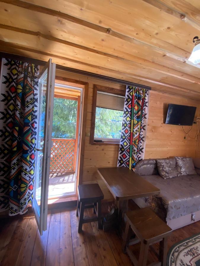Сімейний Номер 2 Садиба У Ані Synevyrsʼka Polyana المظهر الخارجي الصورة